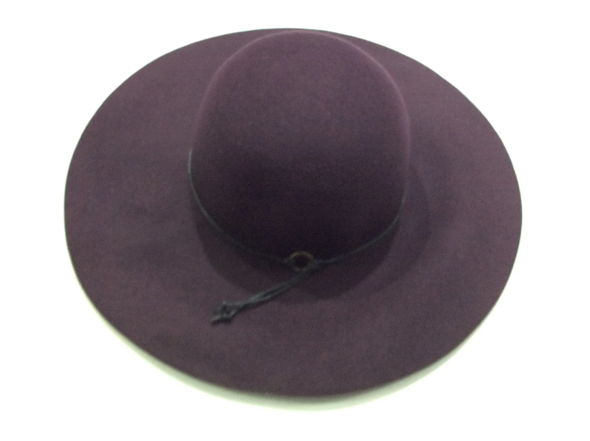 Broad brimmed hat