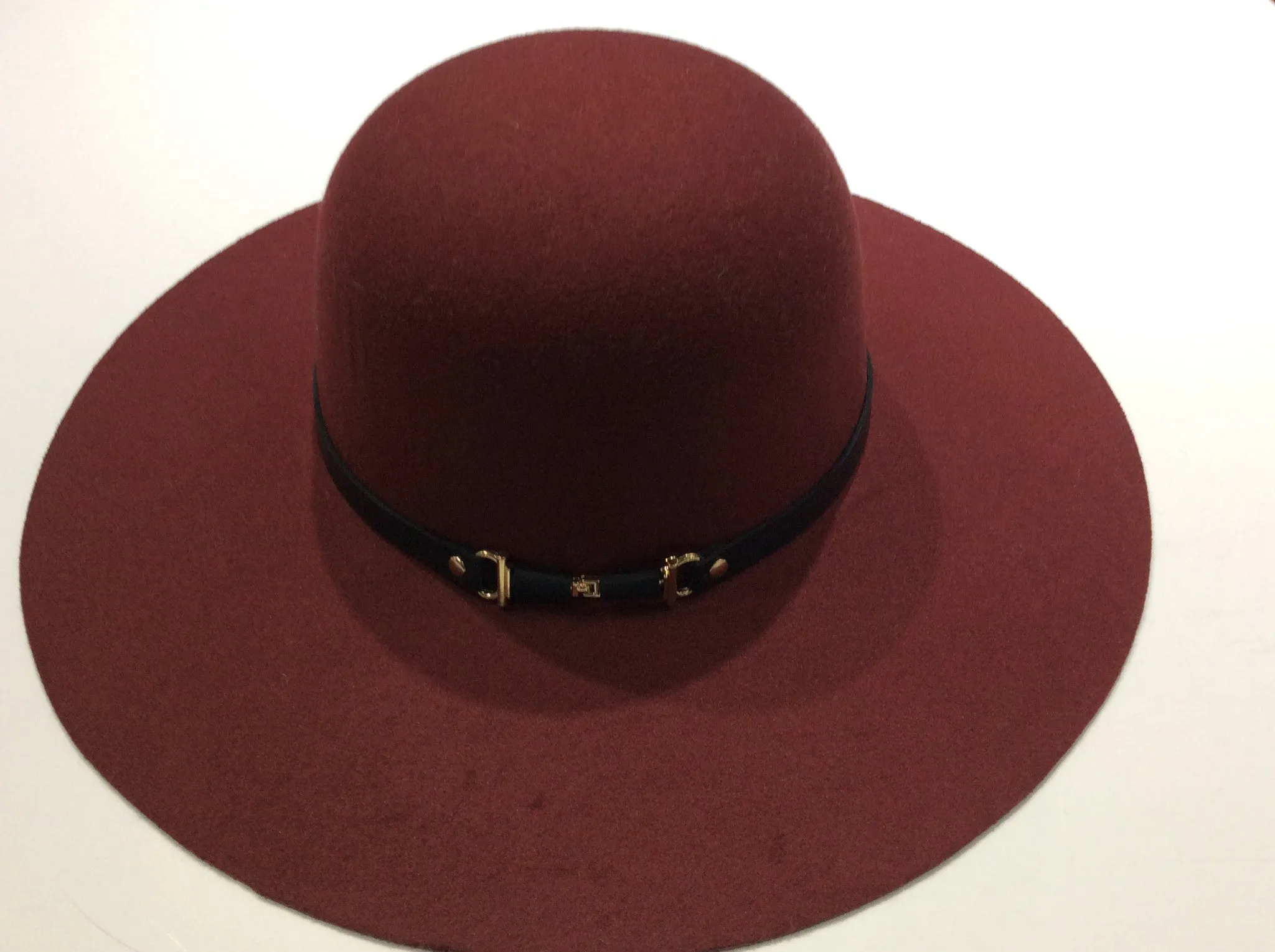 Broad brimmed hat